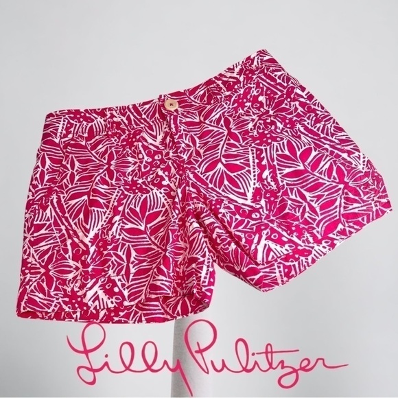LILLY PULITZER Punch Pink Giraffe Callahan Shorts - Picture 1 of 5